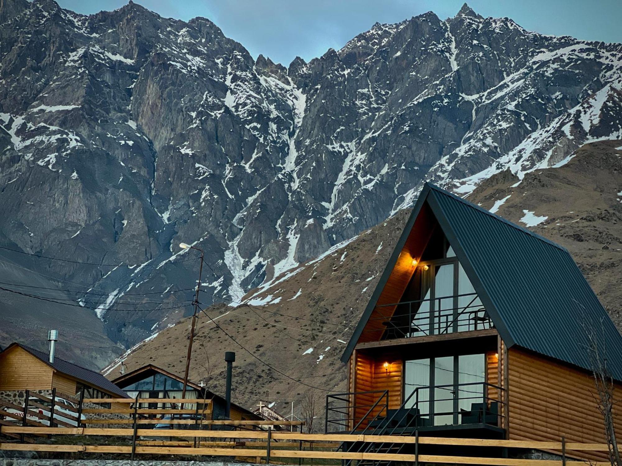Sunset Cottage Kazbegi Exteriör bild