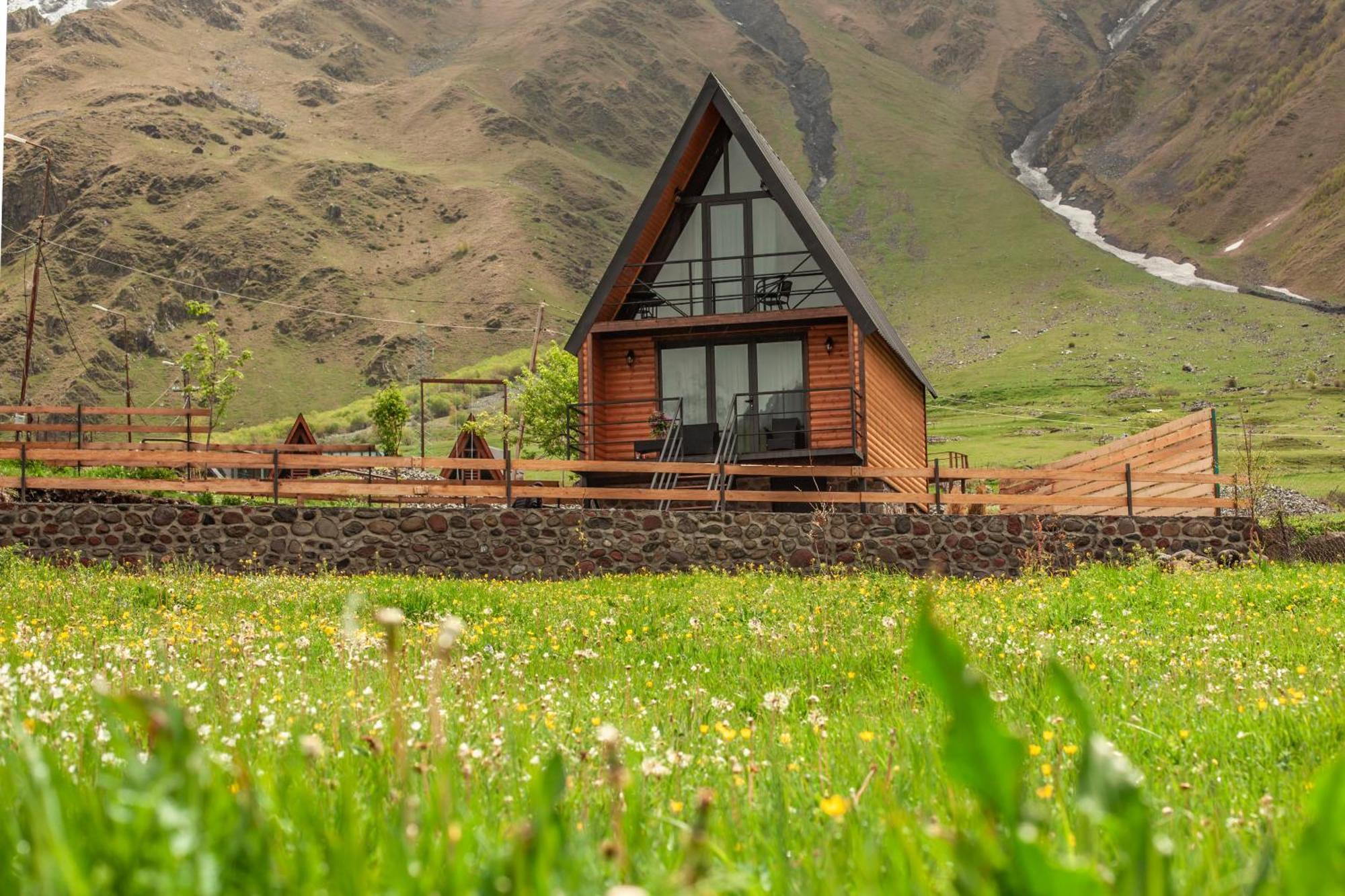 Sunset Cottage Kazbegi Exteriör bild