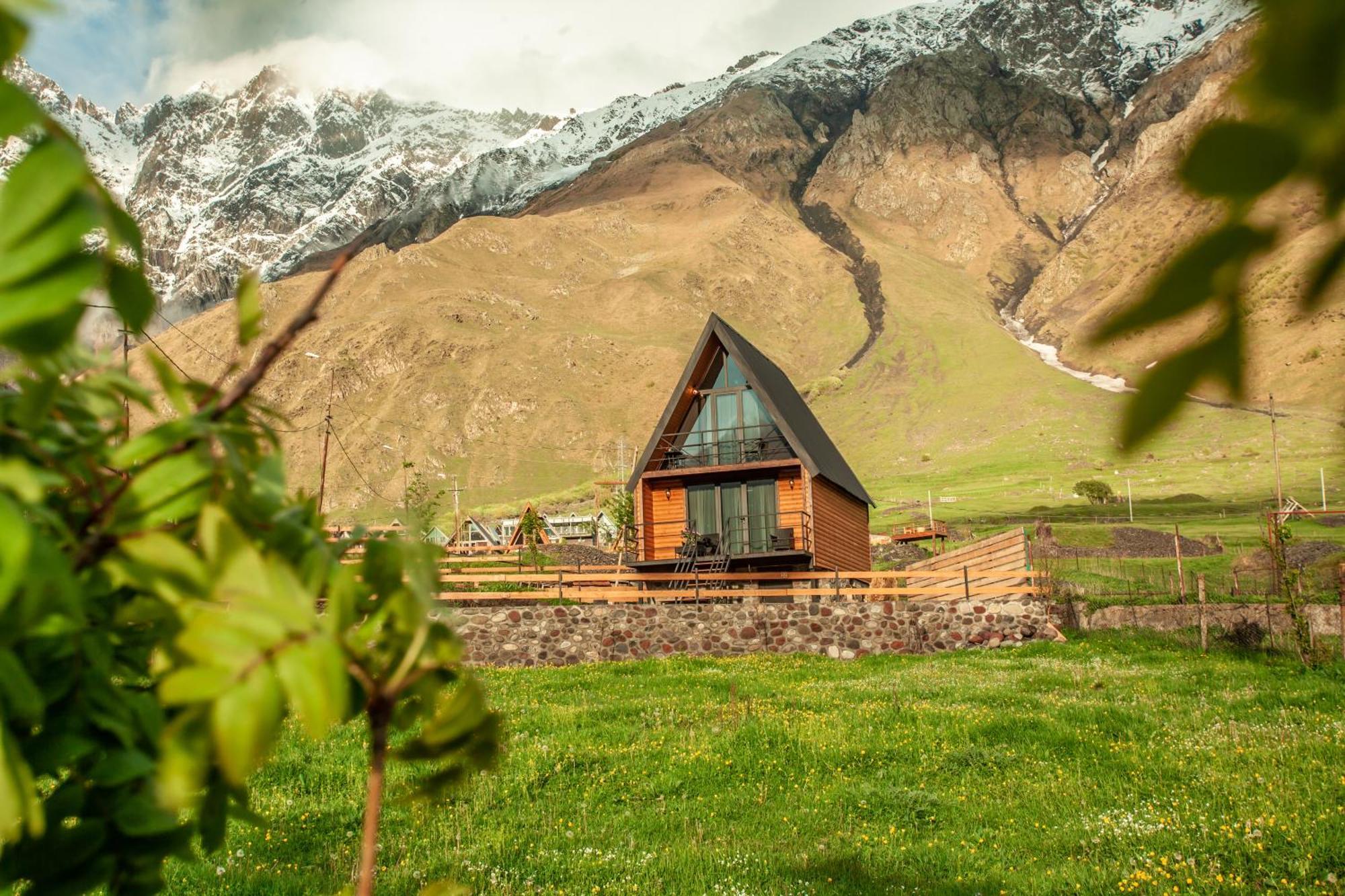 Sunset Cottage Kazbegi Exteriör bild